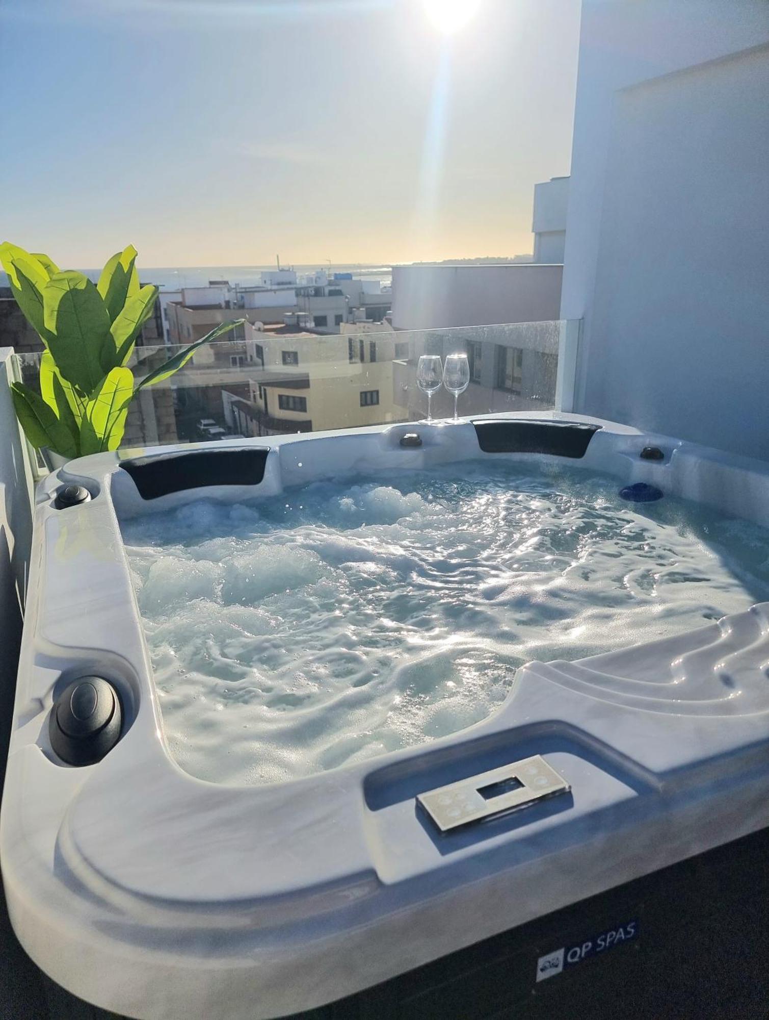 Luxury Penthouse Valentin With Jacuzzi Apartment Коралео Екстериор снимка